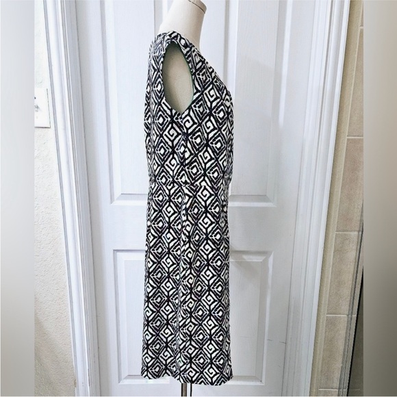 Dress Barn Black and White Geometric Print Dress EUC Size 14 - Picture 4 of 9
